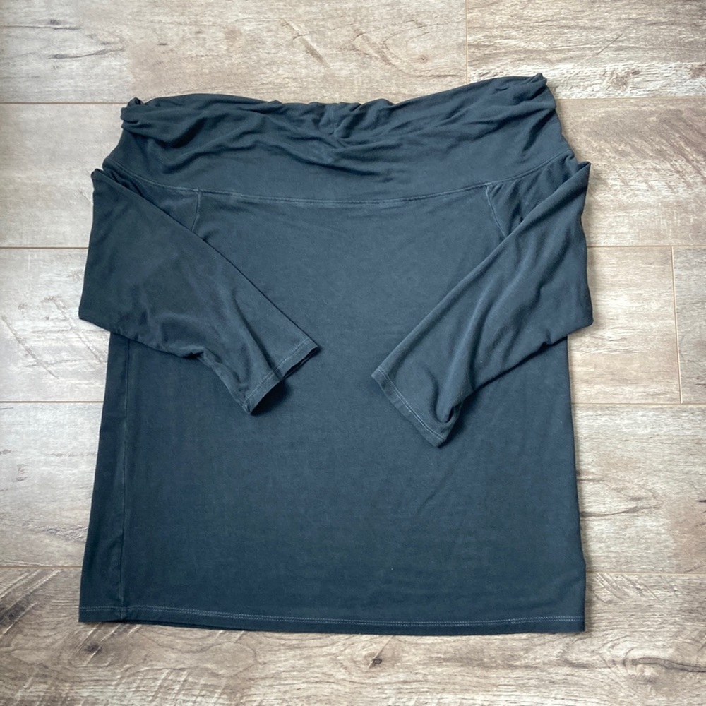American Eagle off shoulder top